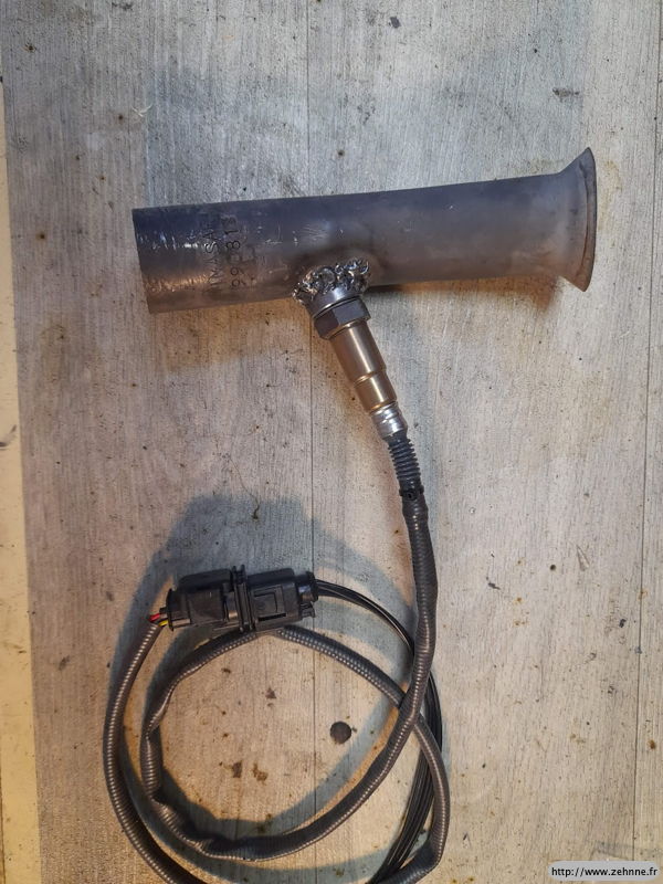 pipe d'échappement modifiée